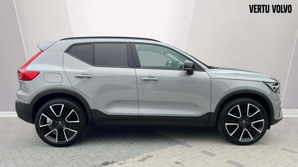 Used Volvo XC40 2025 for sale - 76205940: Photo 3