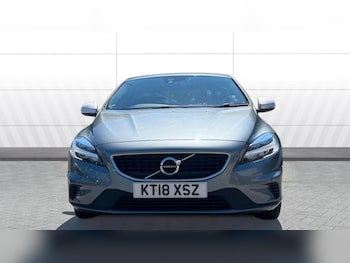 Used Volvo V40 2018 for sale - 79165717: Photo