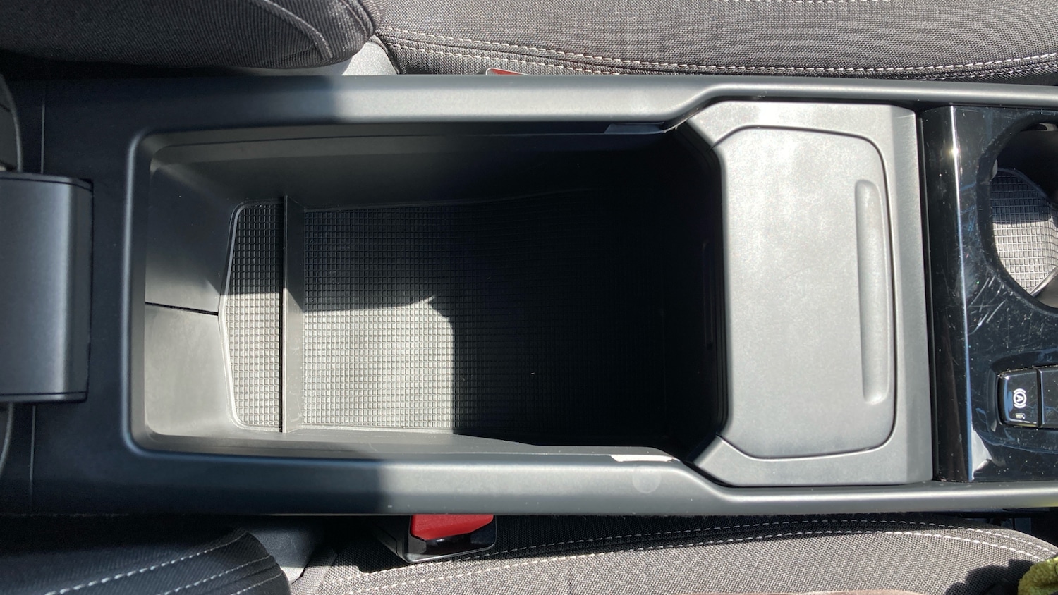 Used Volvo XC40 2023 for sale - 76683963: Photo 26