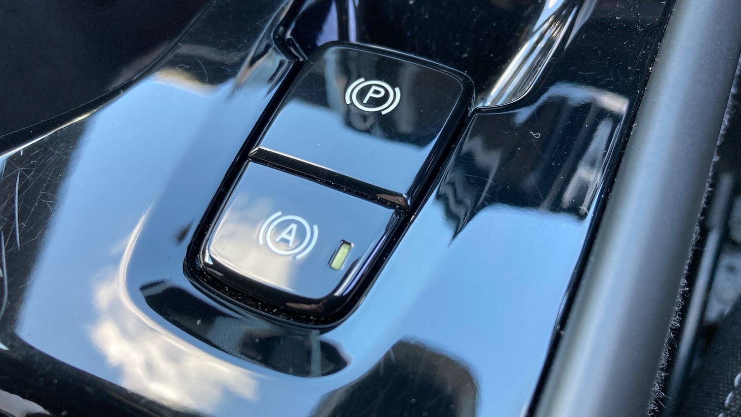 Used Volvo XC40 2023 for sale - 76683963: Photo 27