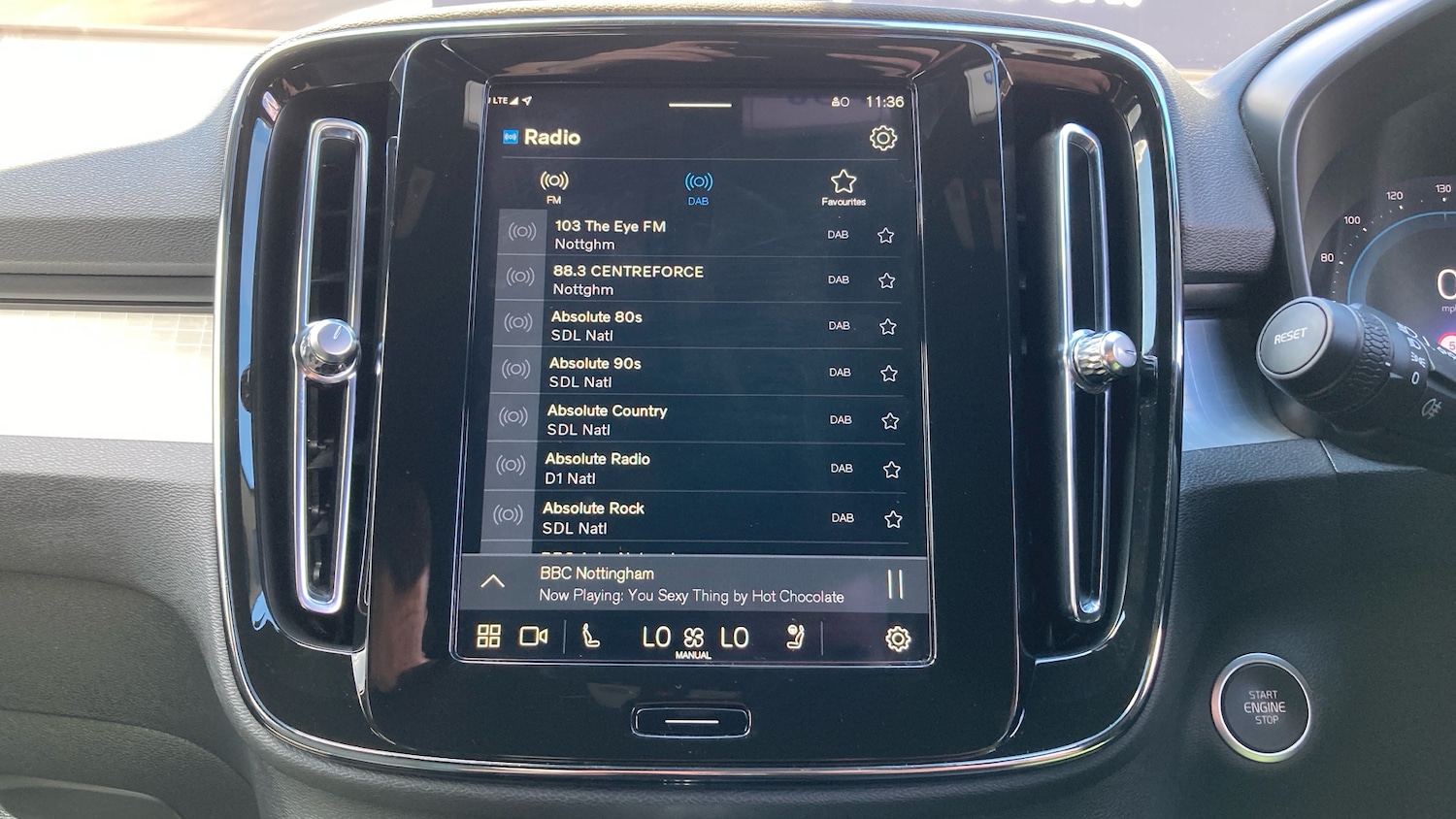 Used Volvo XC40 2023 for sale - 76683963: Photo 32