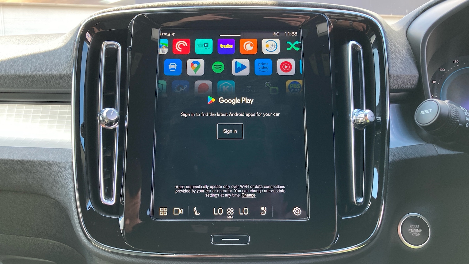 Used Volvo XC40 2023 for sale - 76683963: Photo 37