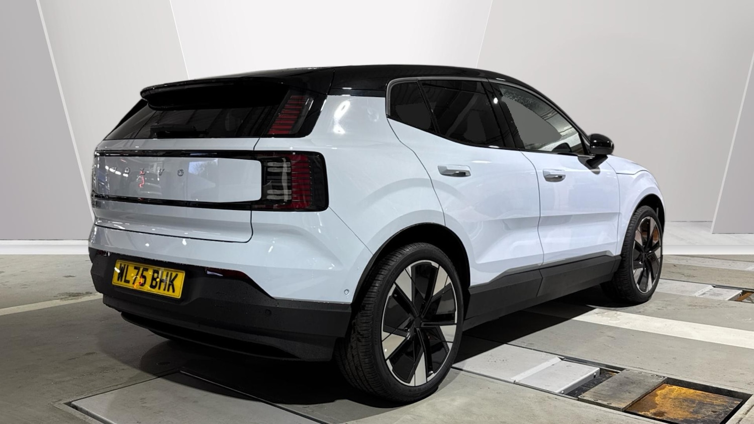 Used Volvo EX30 2025 for sale - 77493190: Photo 2