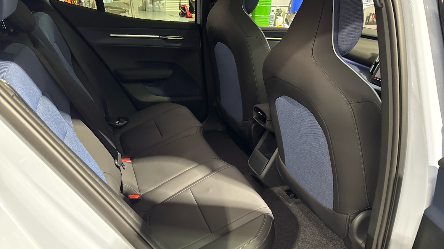 Used Volvo EX30 2025 for sale - 77493190: Photo 6