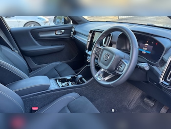 Used Volvo XC40 2024 for sale - 77350306: Photo