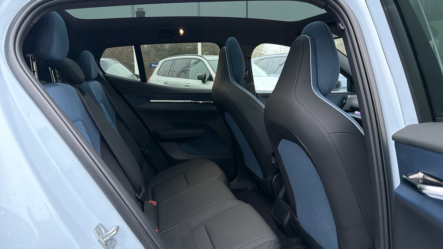 Used Volvo EX30 2025 for sale - 77830393: Photo 6