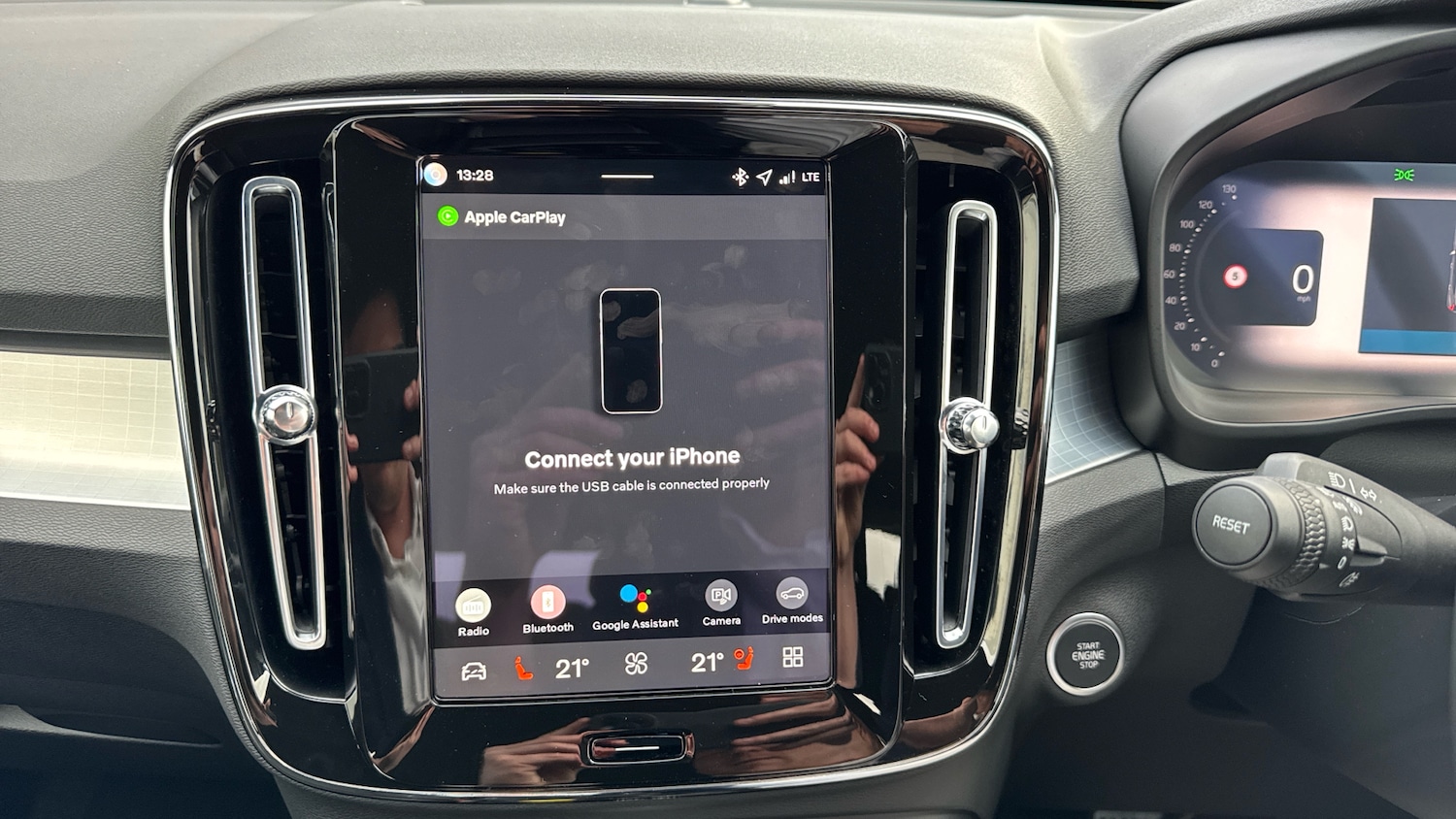 Used Volvo XC40 2025 for sale - 76858669: Photo 12