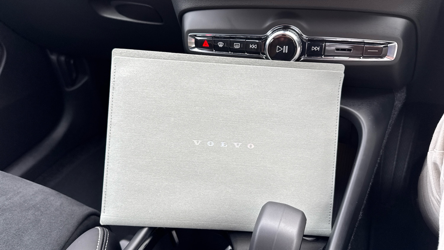 Used Volvo XC40 2025 for sale - 76858669: Photo 14