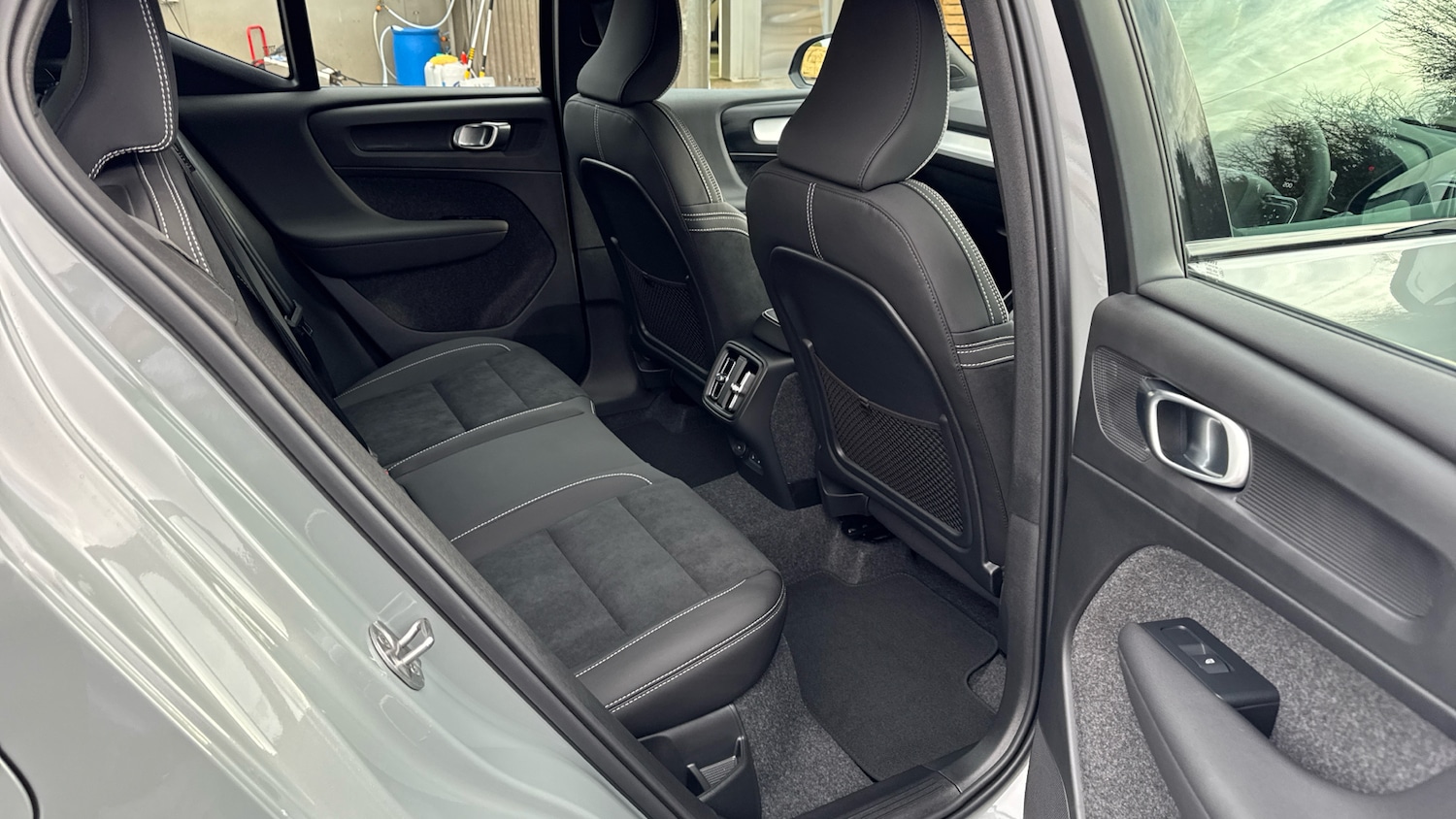 Used Volvo XC40 2025 for sale - 76858669: Photo 6