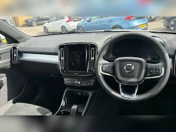 Used Volvo XC40 2026 for sale - 79655978: Photo