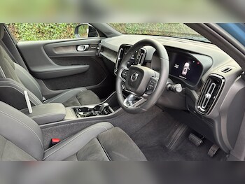 Used Volvo XC40 2023 for sale - 77340255: Photo