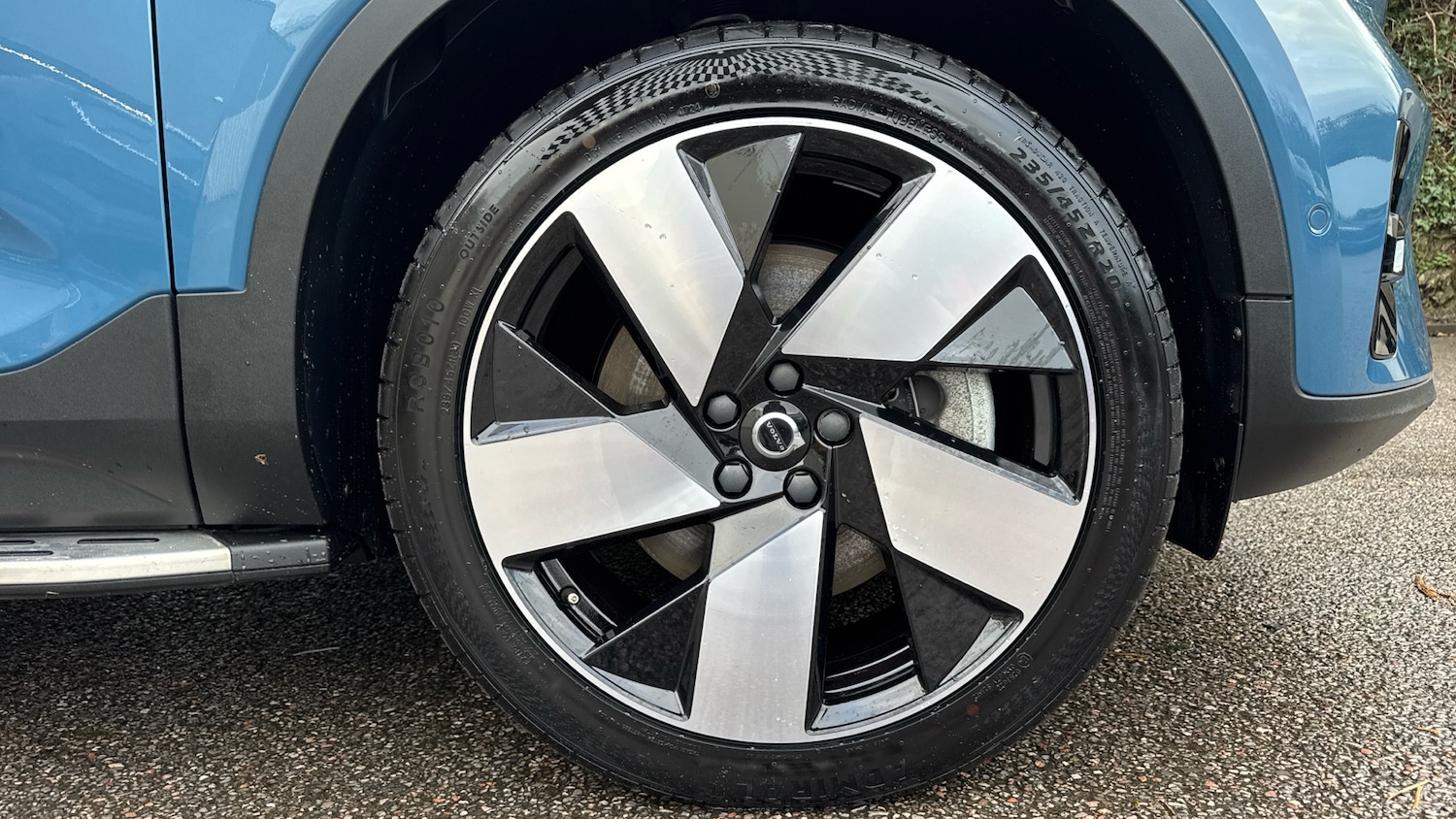 Used Volvo XC40 2023 for sale - 77340255: Photo 9