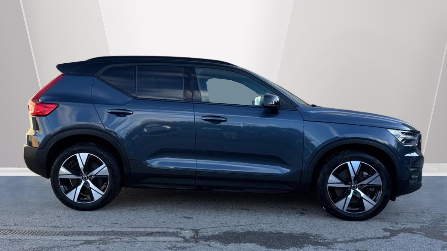 Used Volvo XC40 2021 for sale - 77116412: Photo 3