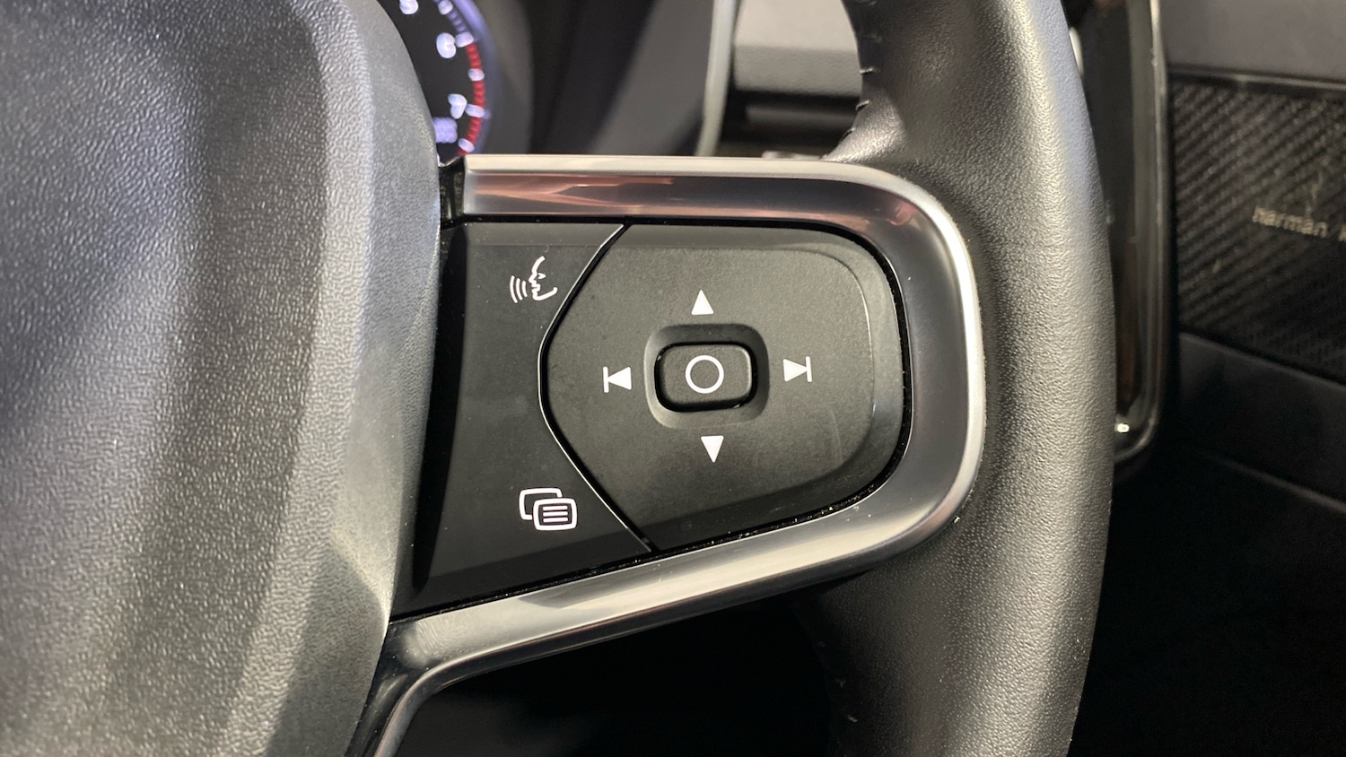 Used Volvo XC40 2021 for sale - 76545185: Photo 19