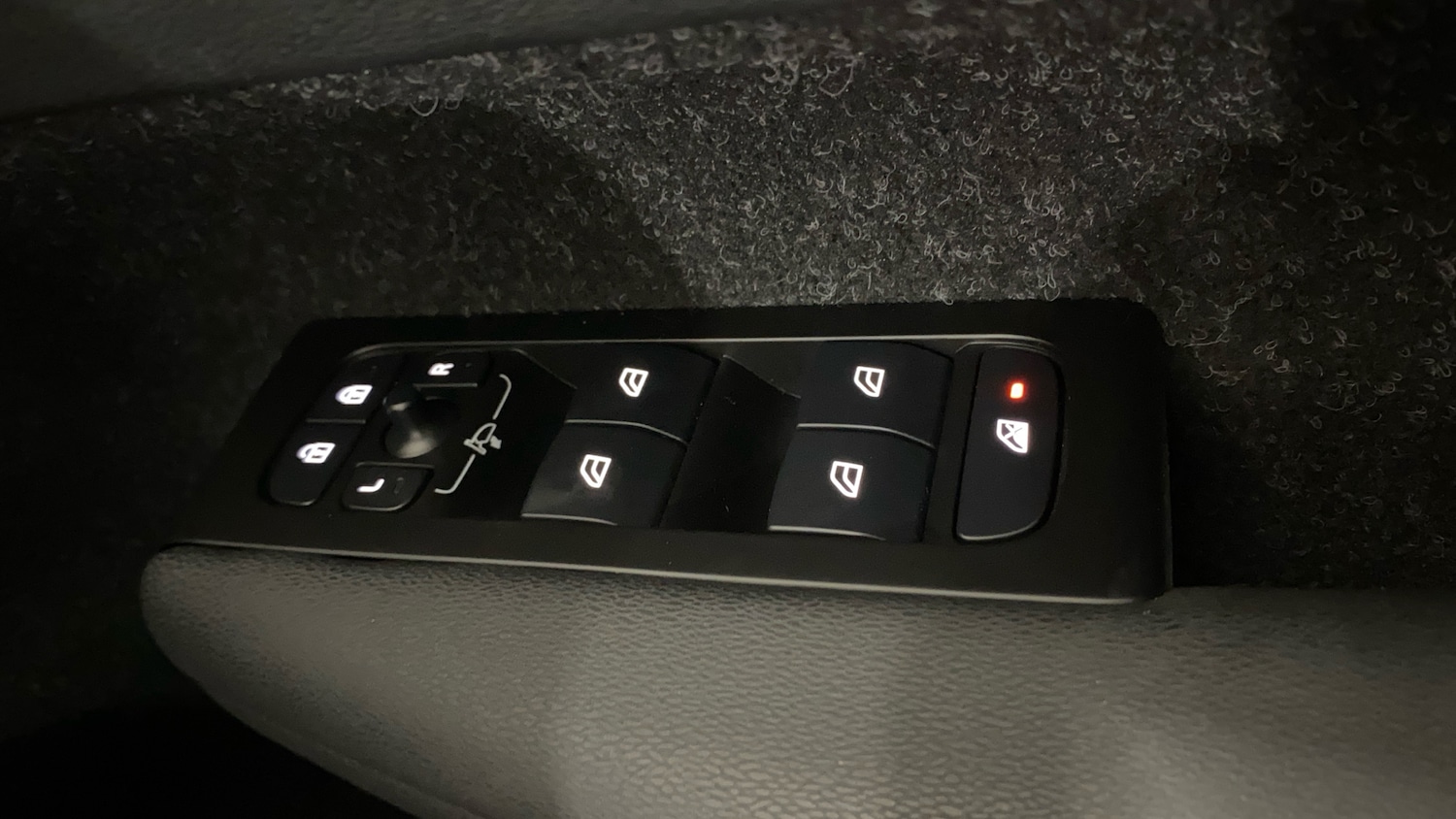 Used Volvo XC40 2021 for sale - 76545185: Photo 26