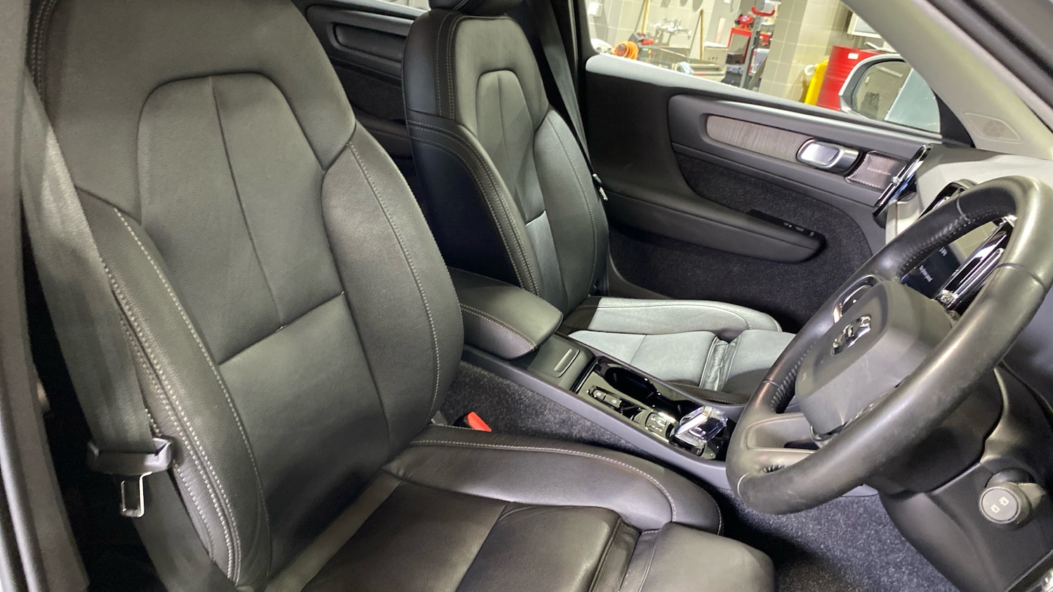 Used Volvo XC40 2021 for sale - 76545185: Photo 9