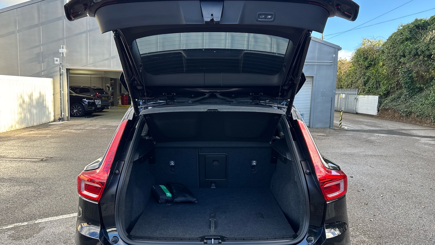 Used Volvo XC40 2024 for sale - 76719186: Photo 13