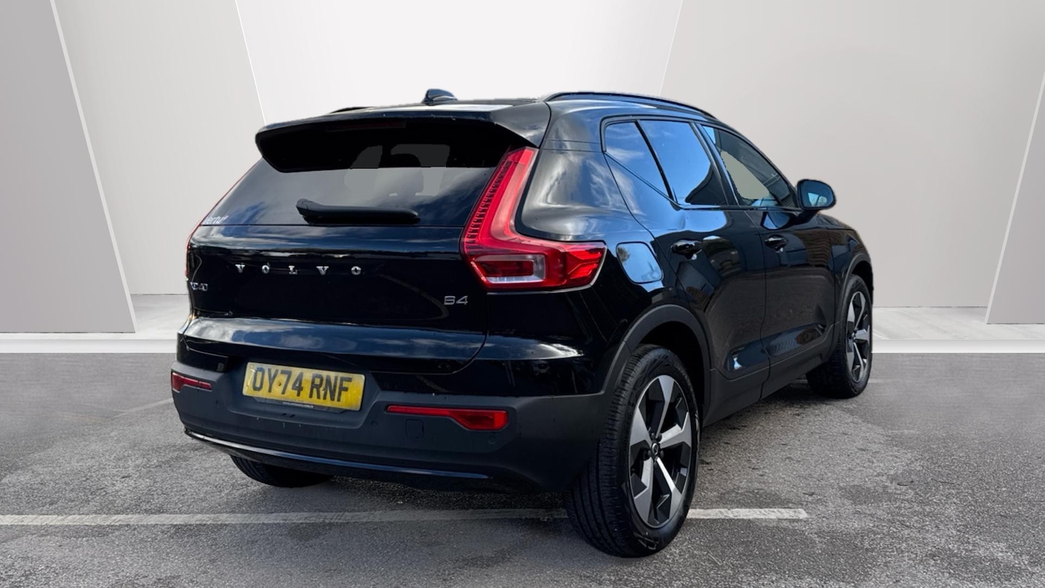 Used Volvo XC40 2024 for sale - 76719186: Photo 2