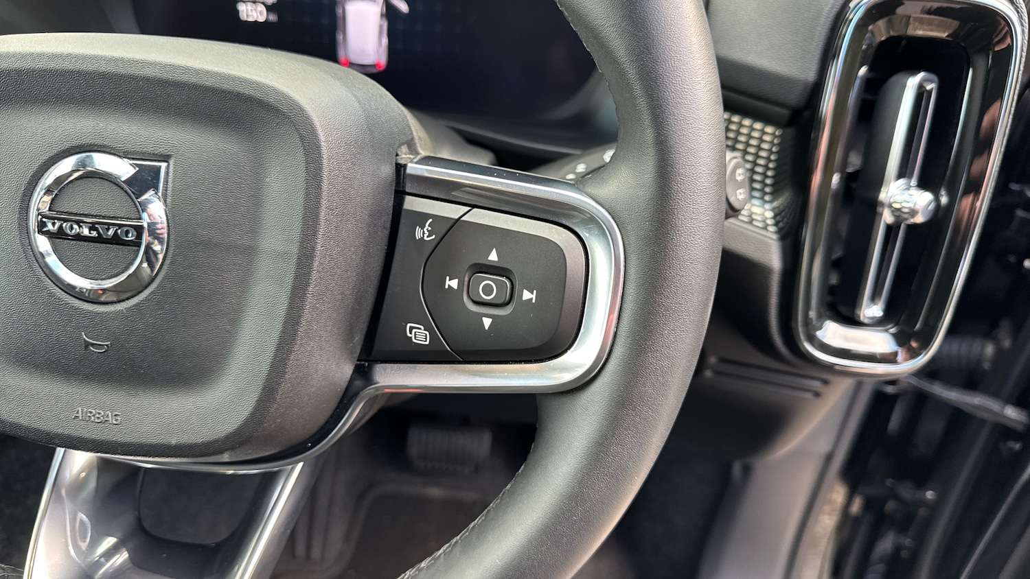 Used Volvo XC40 2024 for sale - 76719186: Photo 21