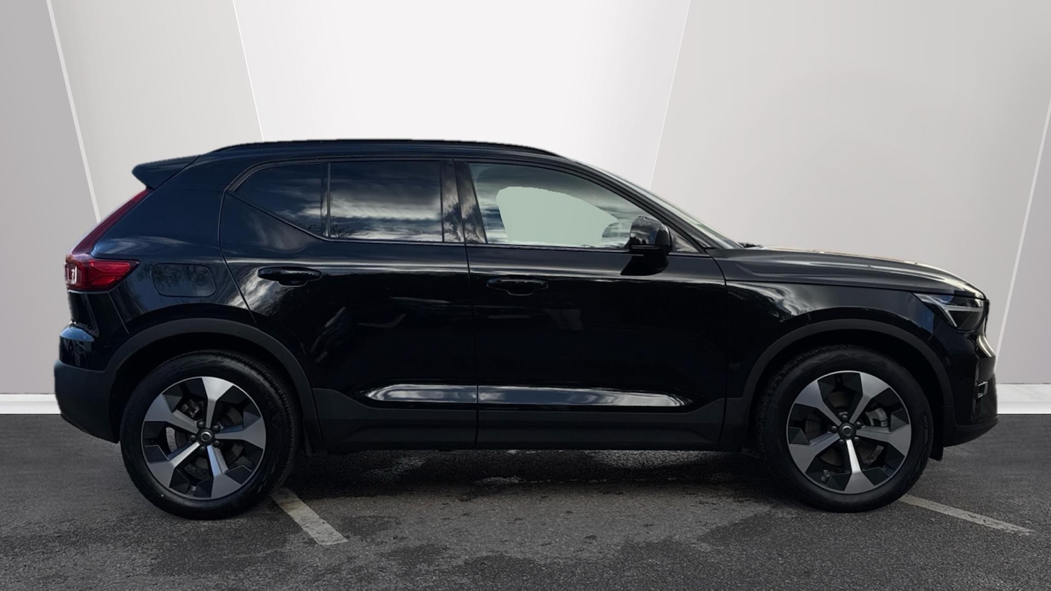 Used Volvo XC40 2024 for sale - 76719186: Photo 3
