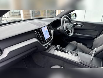 Used Volvo XC60 2022 for sale - 76452621: Photo