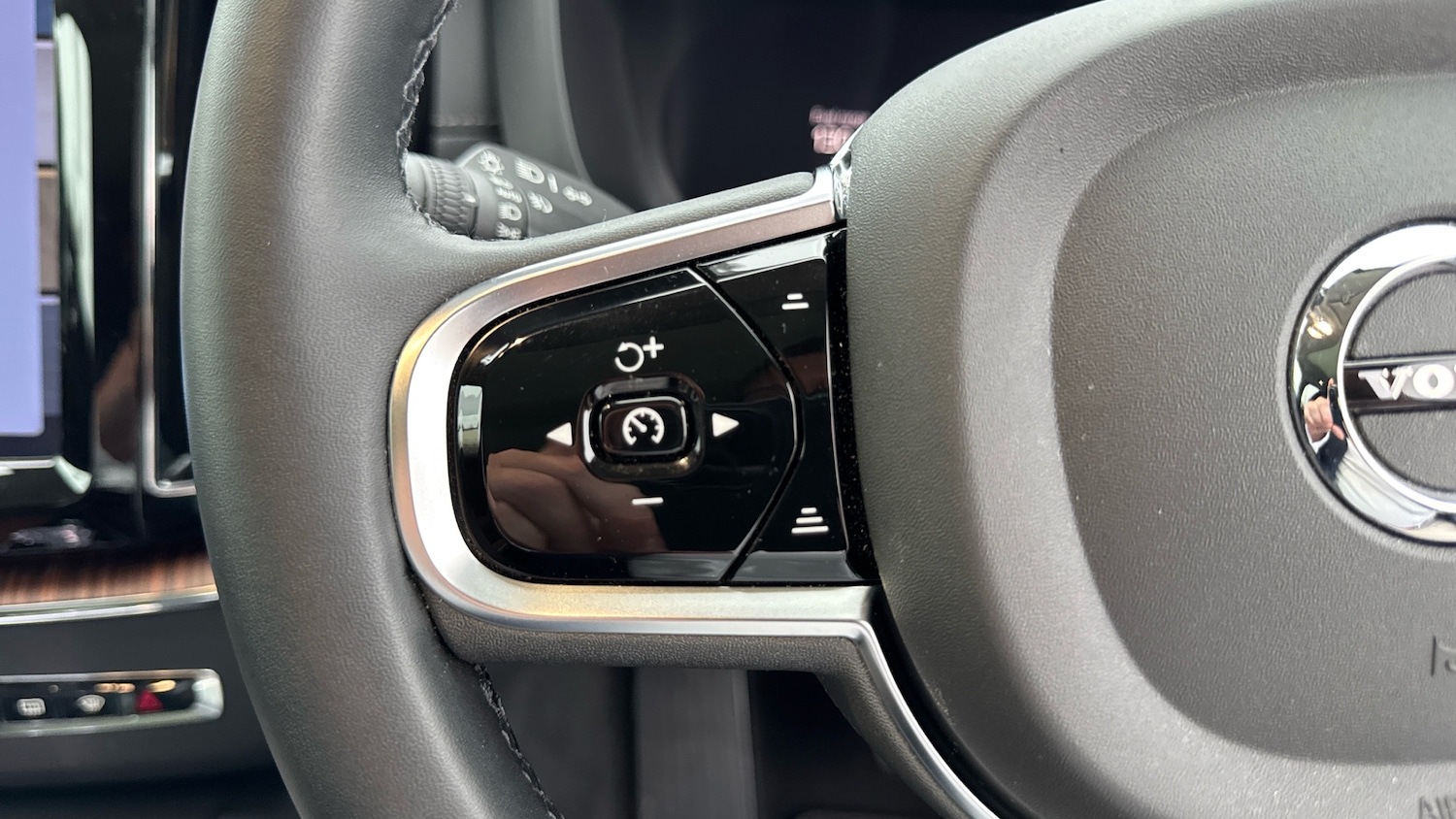 Used Volvo XC60 2023 for sale - 76494393: Photo 18