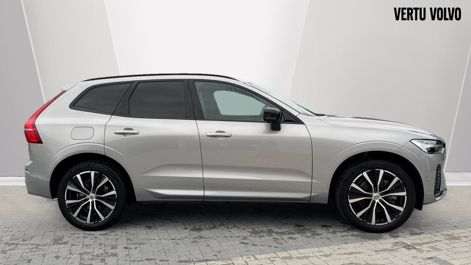 Used Volvo XC60 2023 for sale - 76494393: Photo 3