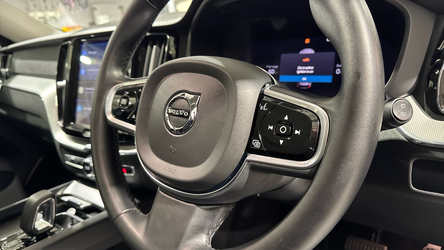 Used Volvo XC60 2023 for sale - 77003213: Photo 20