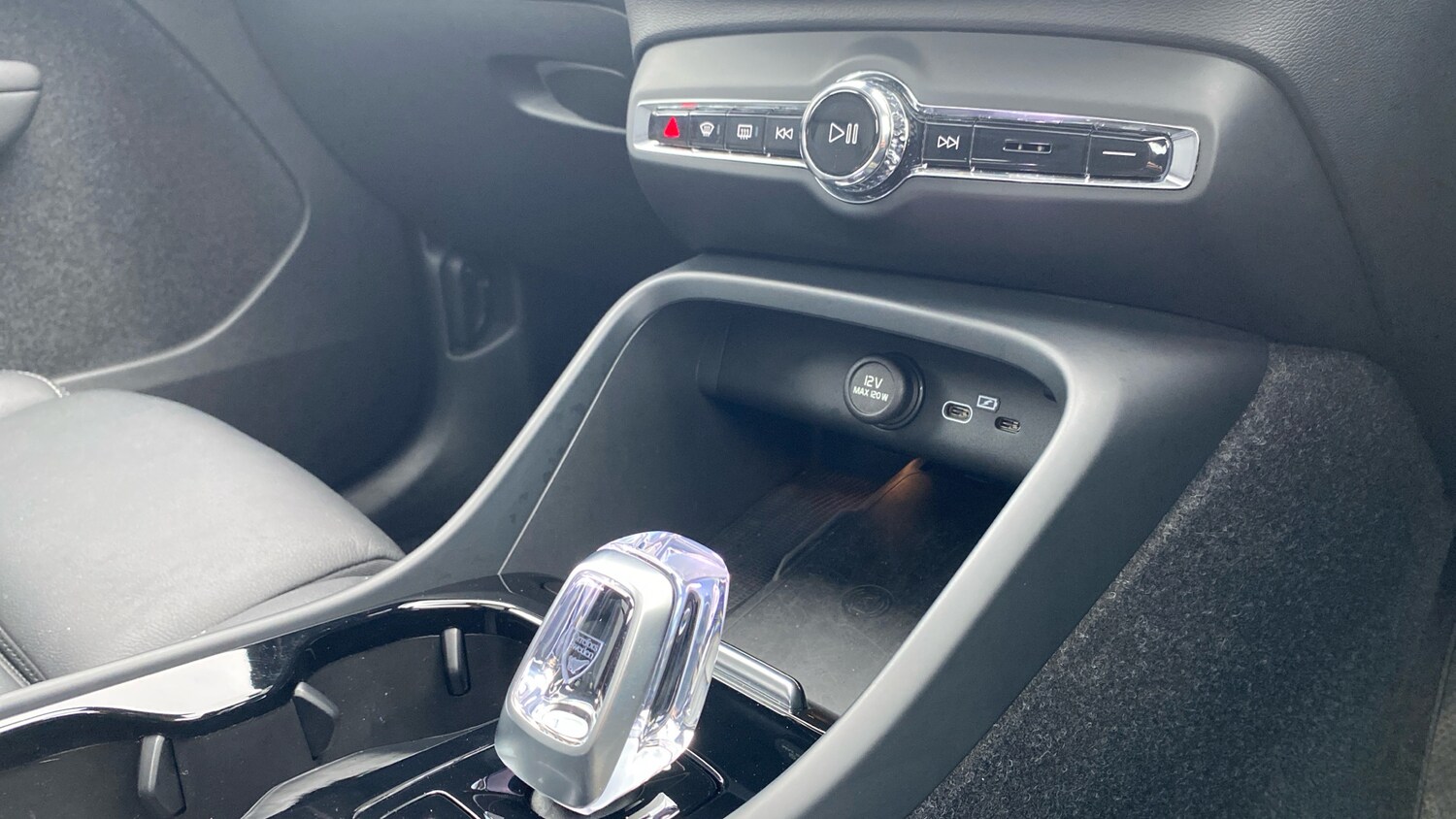 Used Volvo XC40 2024 for sale - 77417339: Photo 14