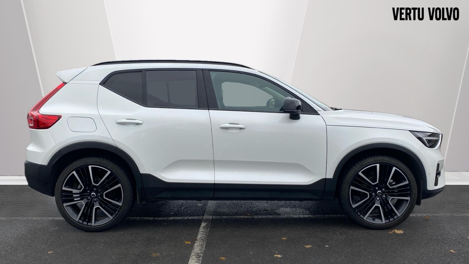 Used Volvo XC40 2024 for sale - 77417339: Photo 3