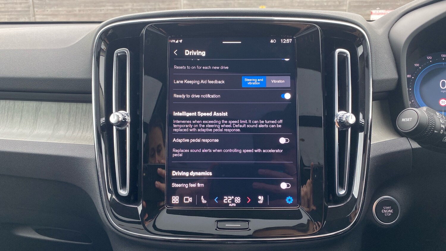 Used Volvo XC40 2024 for sale - 77417339: Photo 38