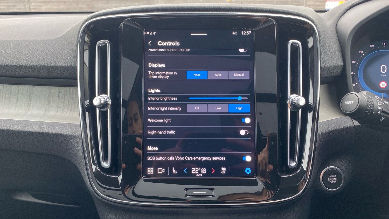 Used Volvo XC40 2024 for sale - 77417339: Photo 41