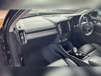 Used Volvo XC40 2024 for sale - 75849606: Photo