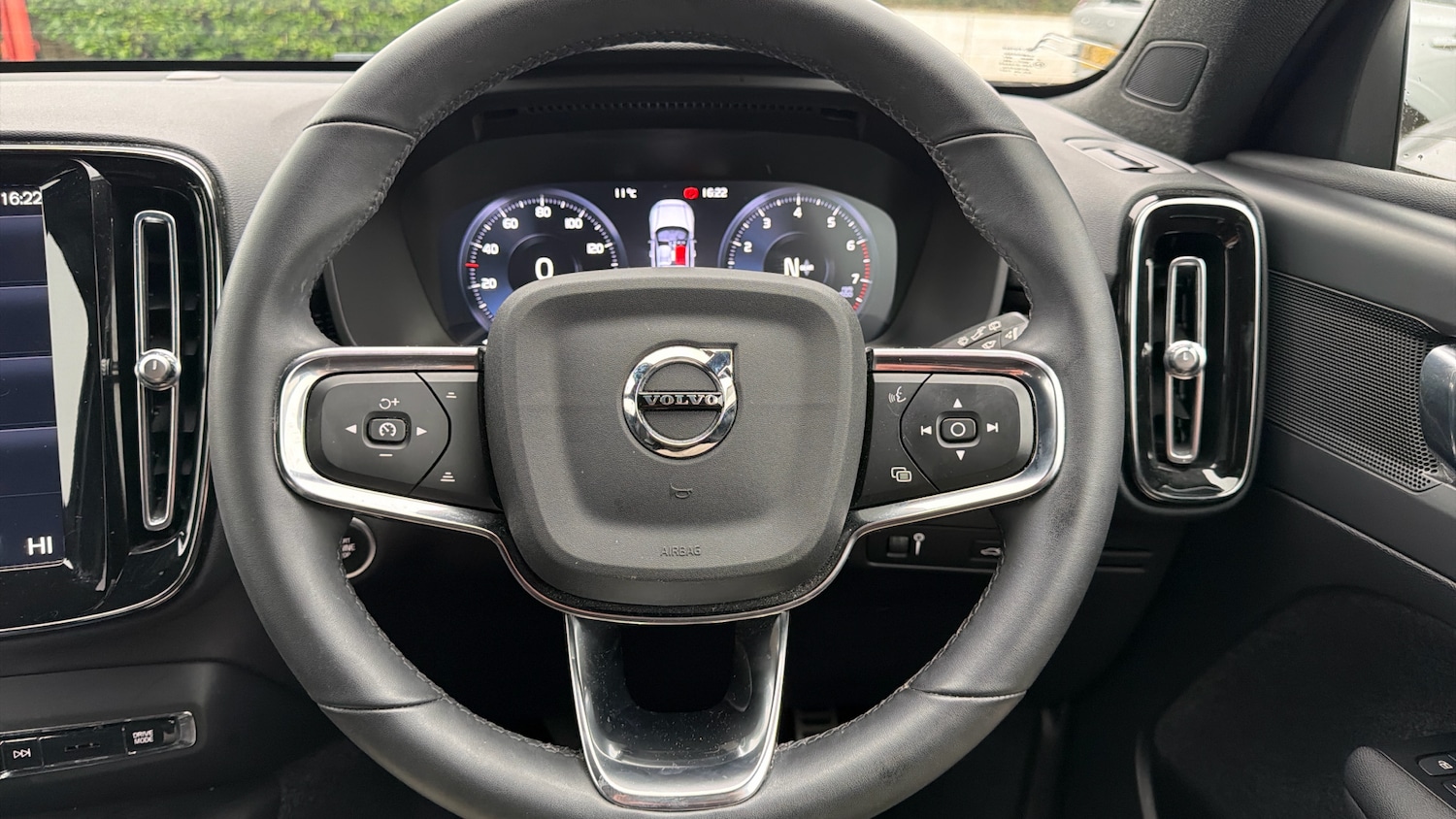 Used Volvo XC40 2021 for sale - 77732282: Photo 10