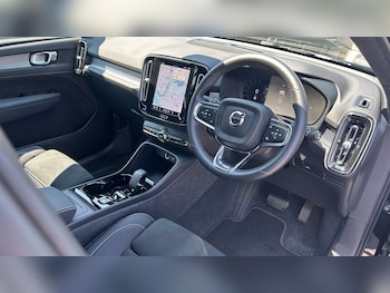 Used Volvo XC40 2024 for sale - 79287110: Photo