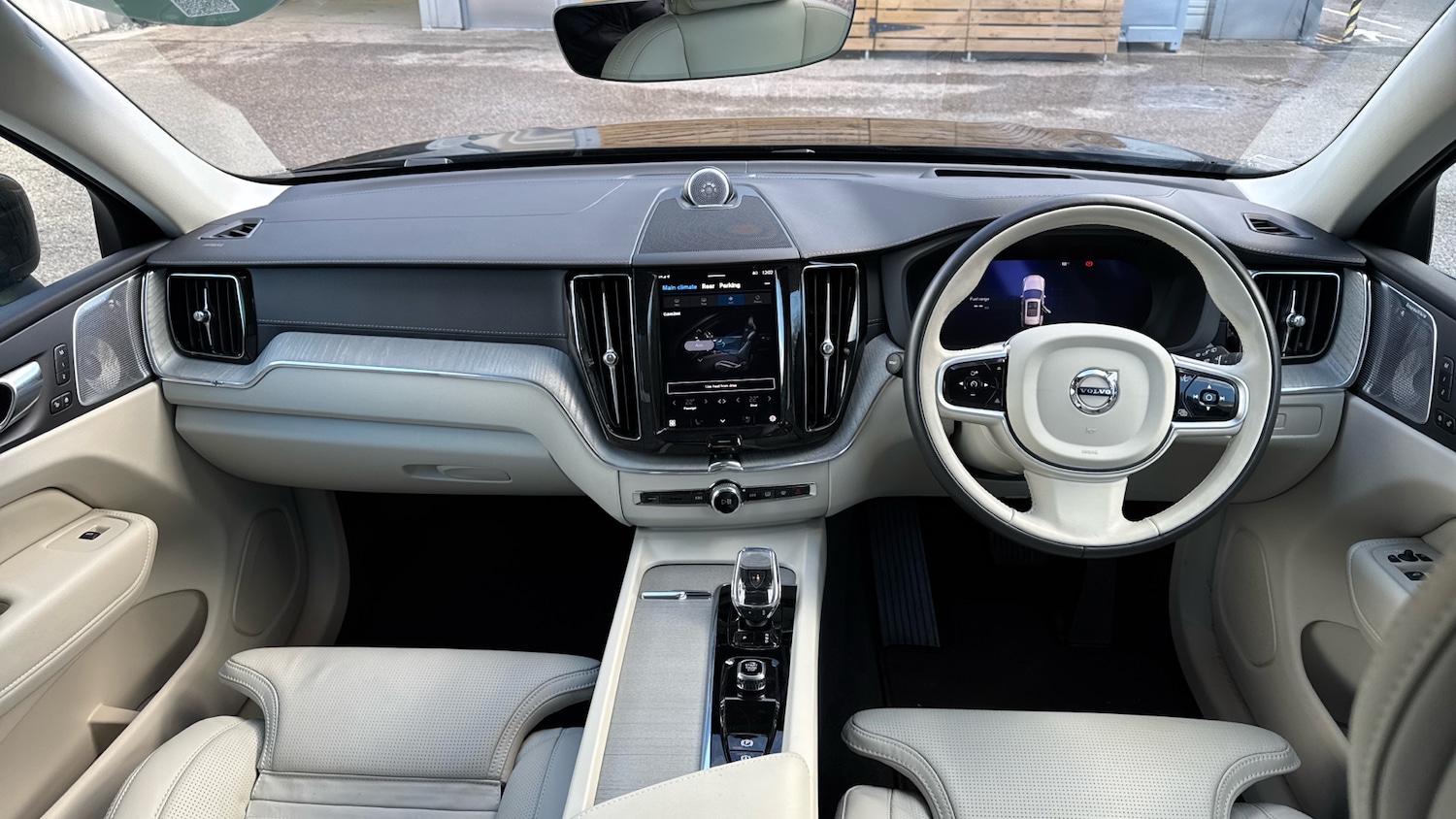 Used Volvo XC60 2024 for sale - 77802261: Photo 5