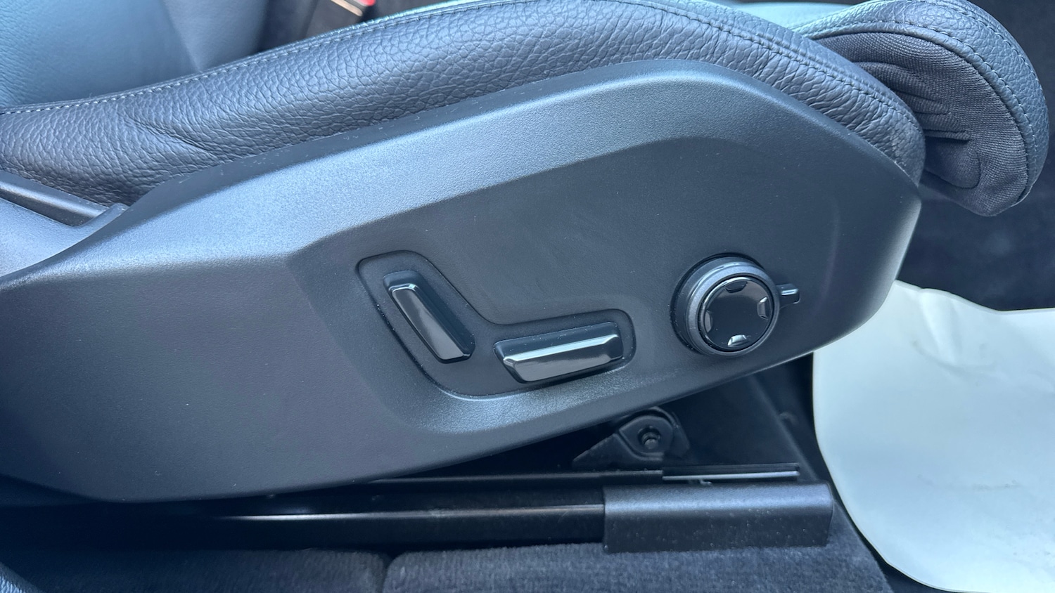 Used Volvo XC60 2025 for sale - 76734926: Photo 15