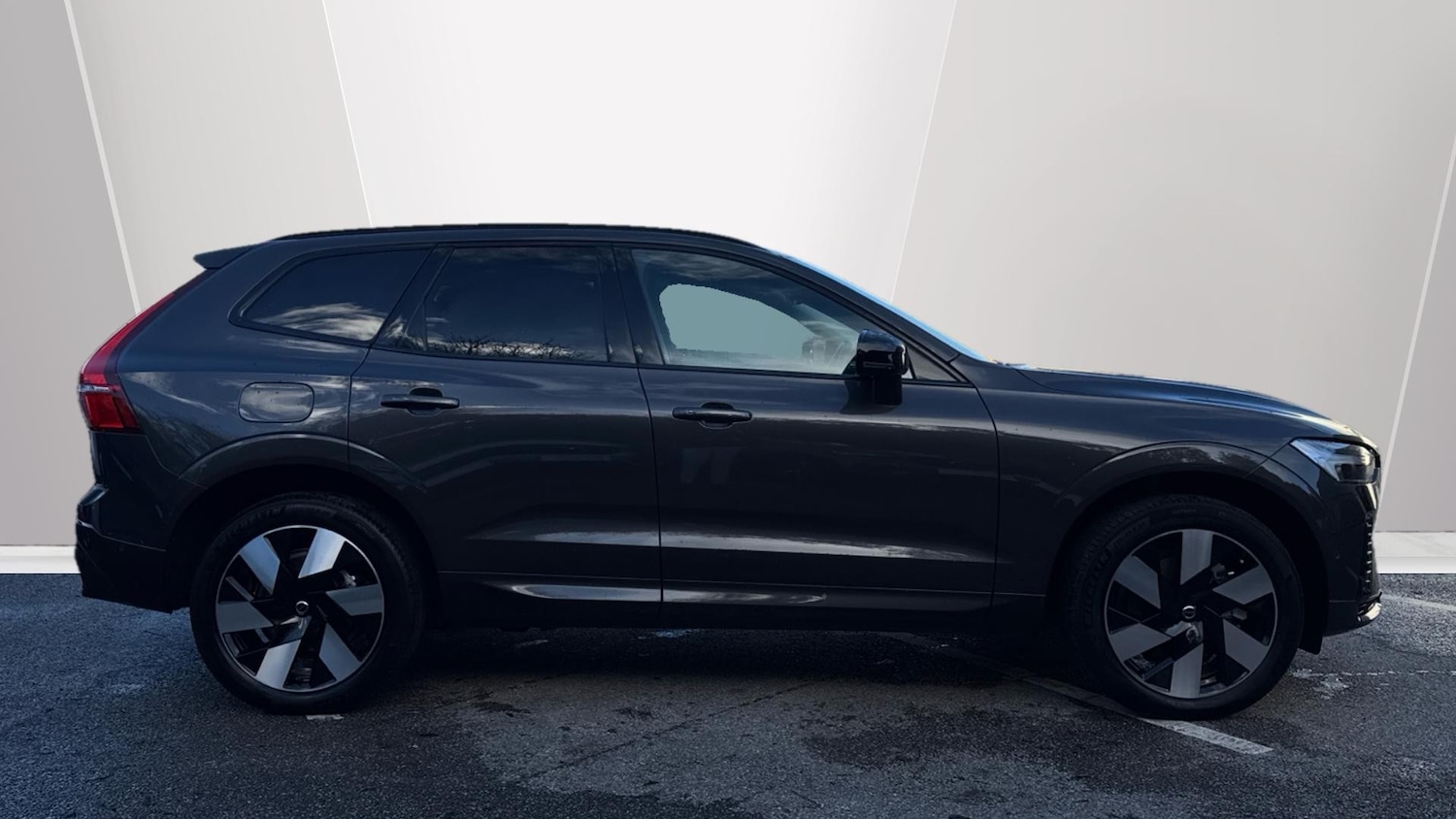 Used Volvo XC60 2025 for sale - 76734926: Photo 3