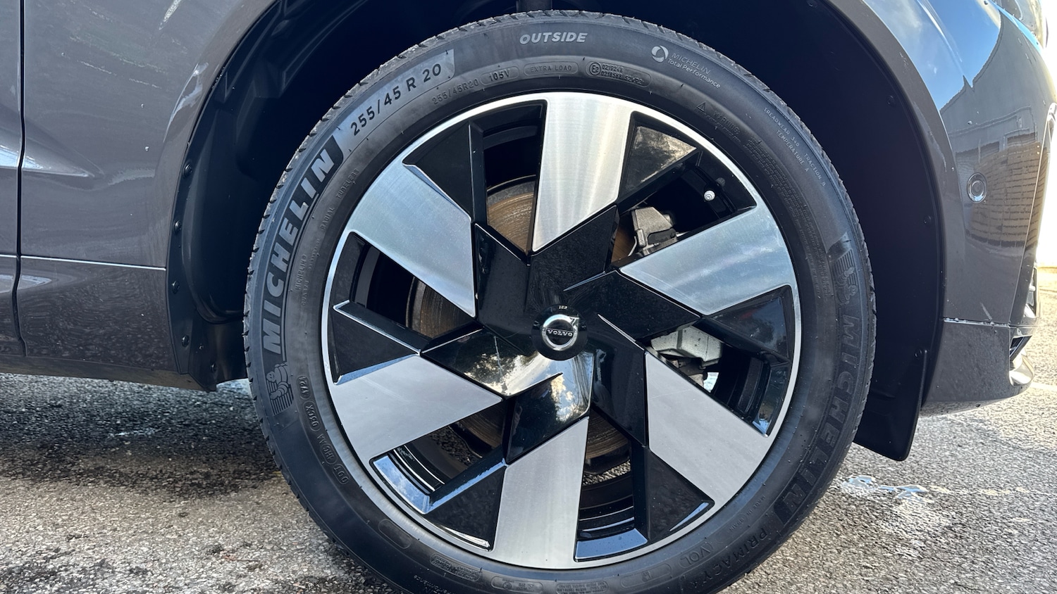 Used Volvo XC60 2025 for sale - 76734926: Photo 9