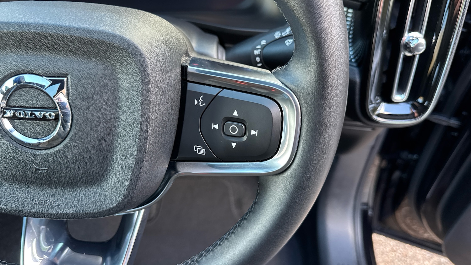 Used Volvo XC40 2025 for sale - 76741040: Photo 19