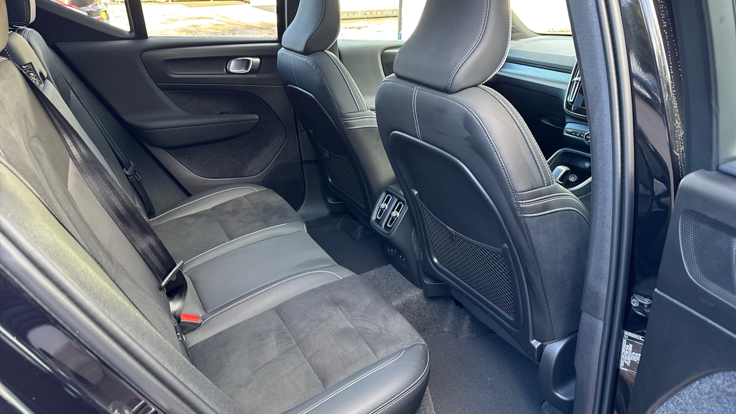 Used Volvo XC40 2025 for sale - 76741040: Photo 6