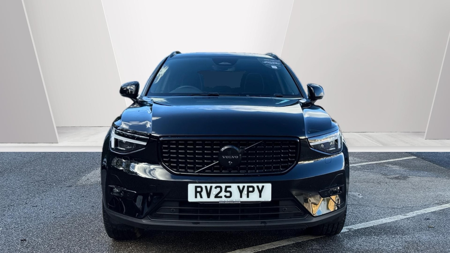 Used Volvo XC40 2025 for sale - 76741040: Photo 8
