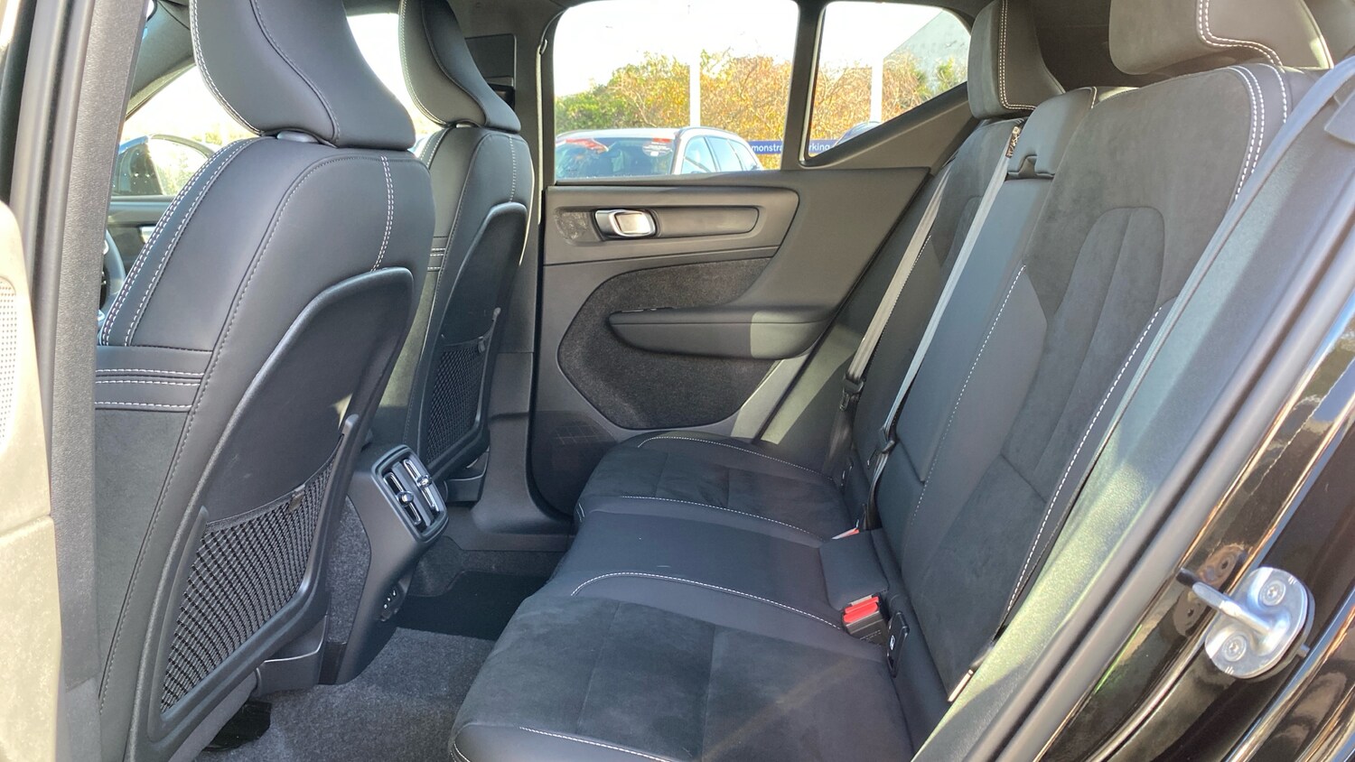 Used Volvo XC40 2025 for sale - 76542750: Photo 10