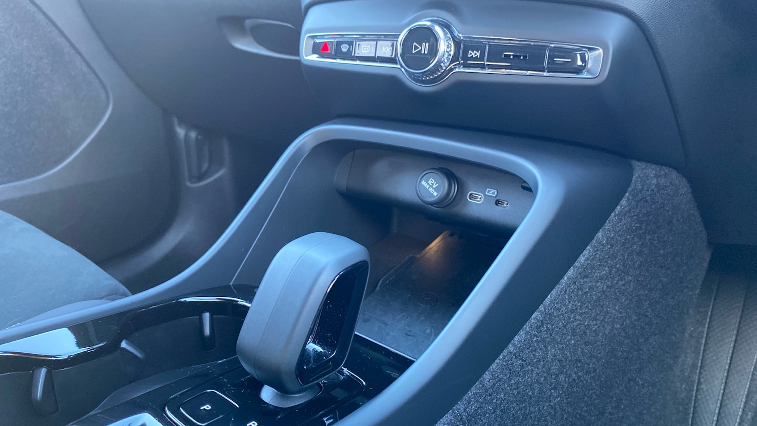 Used Volvo XC40 2025 for sale - 76542750: Photo 14