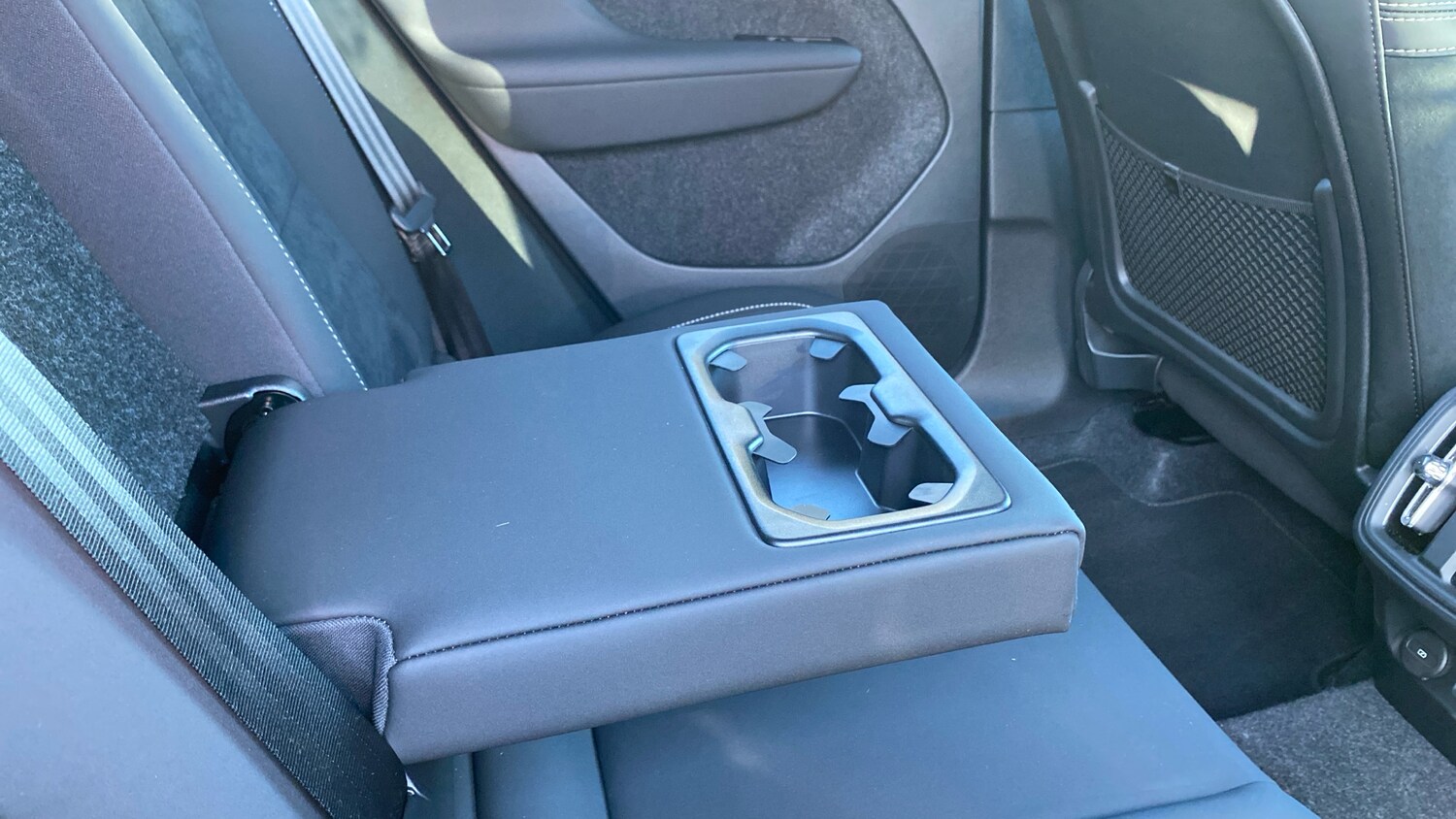 Used Volvo XC40 2025 for sale - 76542750: Photo 25