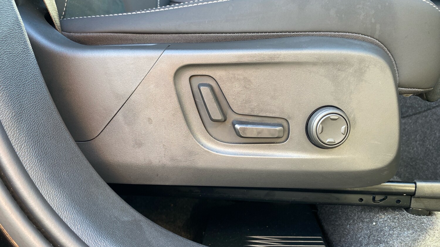 Used Volvo XC40 2025 for sale - 76542750: Photo 38