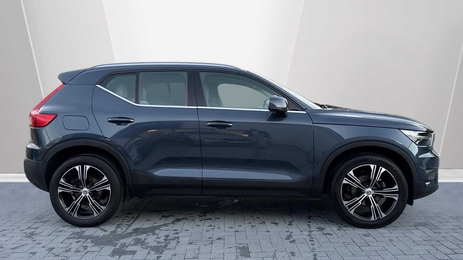 Used Volvo XC40 2020 for sale - 76625602: Photo 3