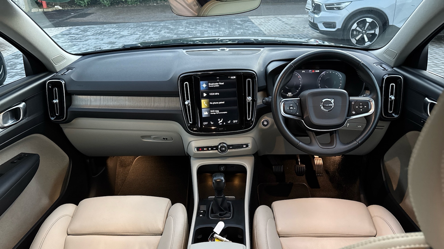 Used Volvo XC40 2020 for sale - 76625602: Photo 5