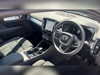 Used Volvo XC40 2025 for sale - 78883383: Photo