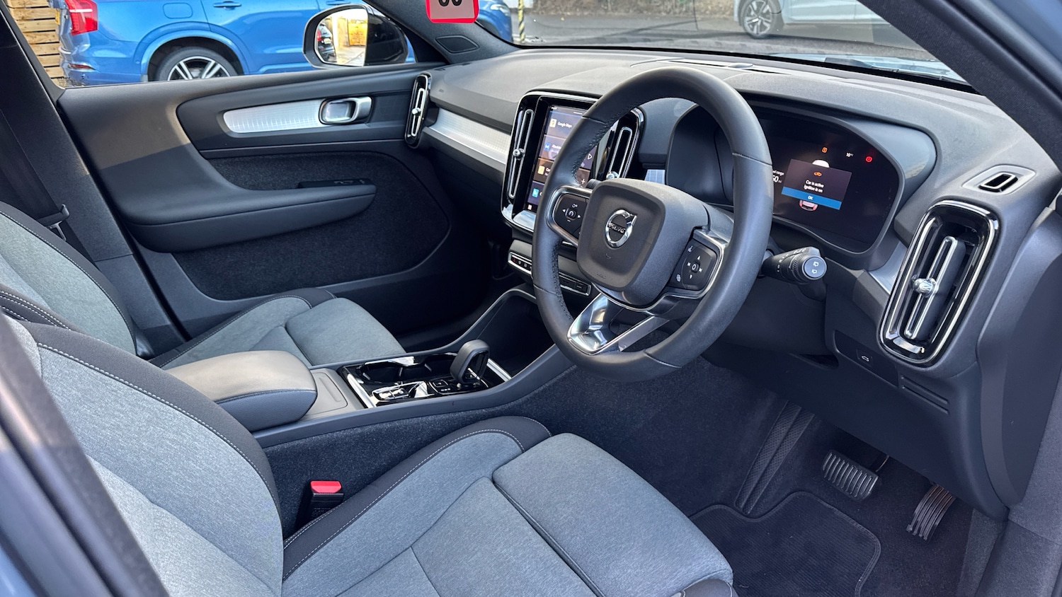 Used Volvo XC40 2022 for sale - 76833967: Photo 4